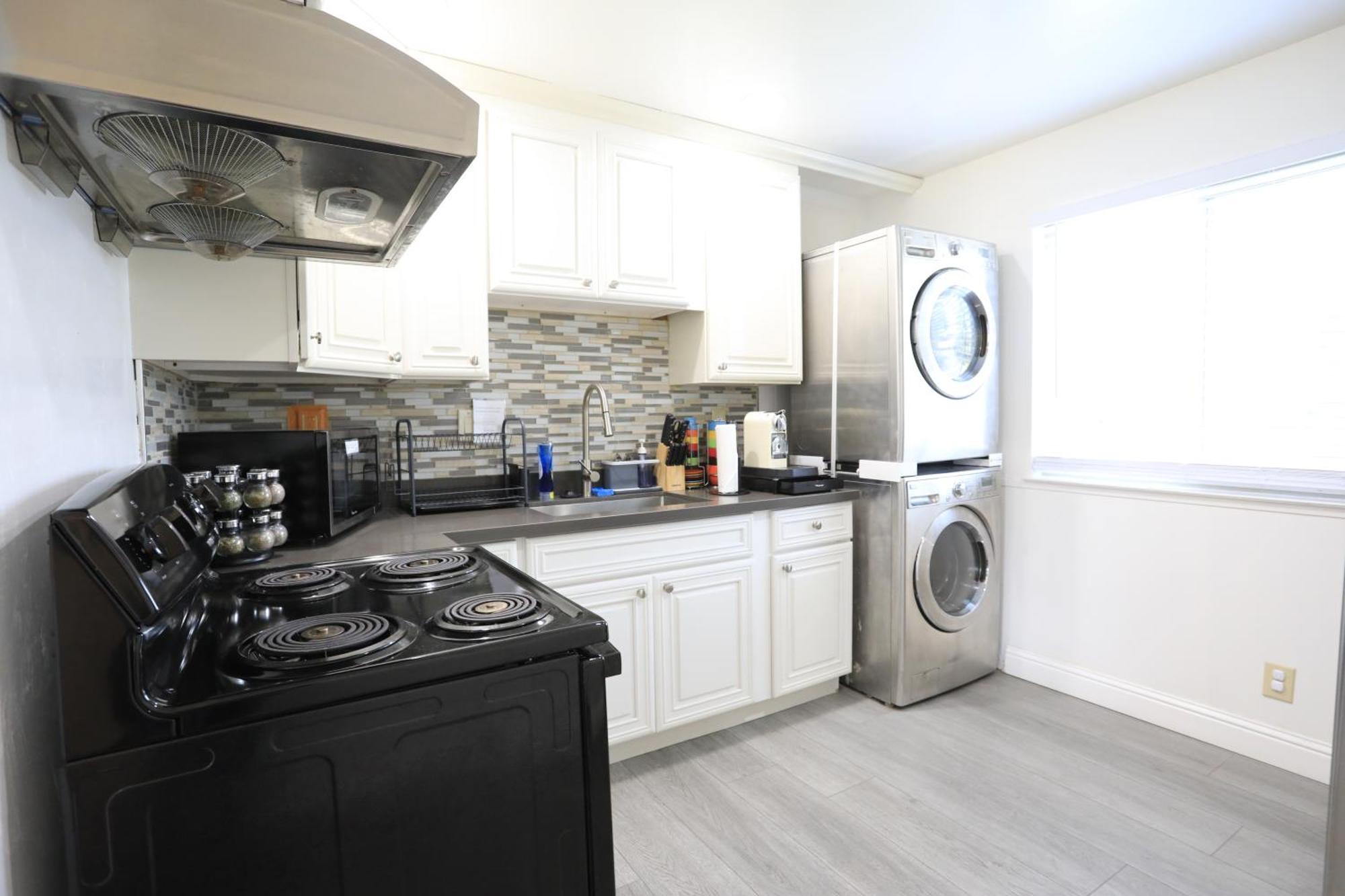 2Br Apt With Brand New Super Quite Ac, Washer, Dryer, Free Ev Station, Free Parking In Cupertino サニーベール エクステリア 写真