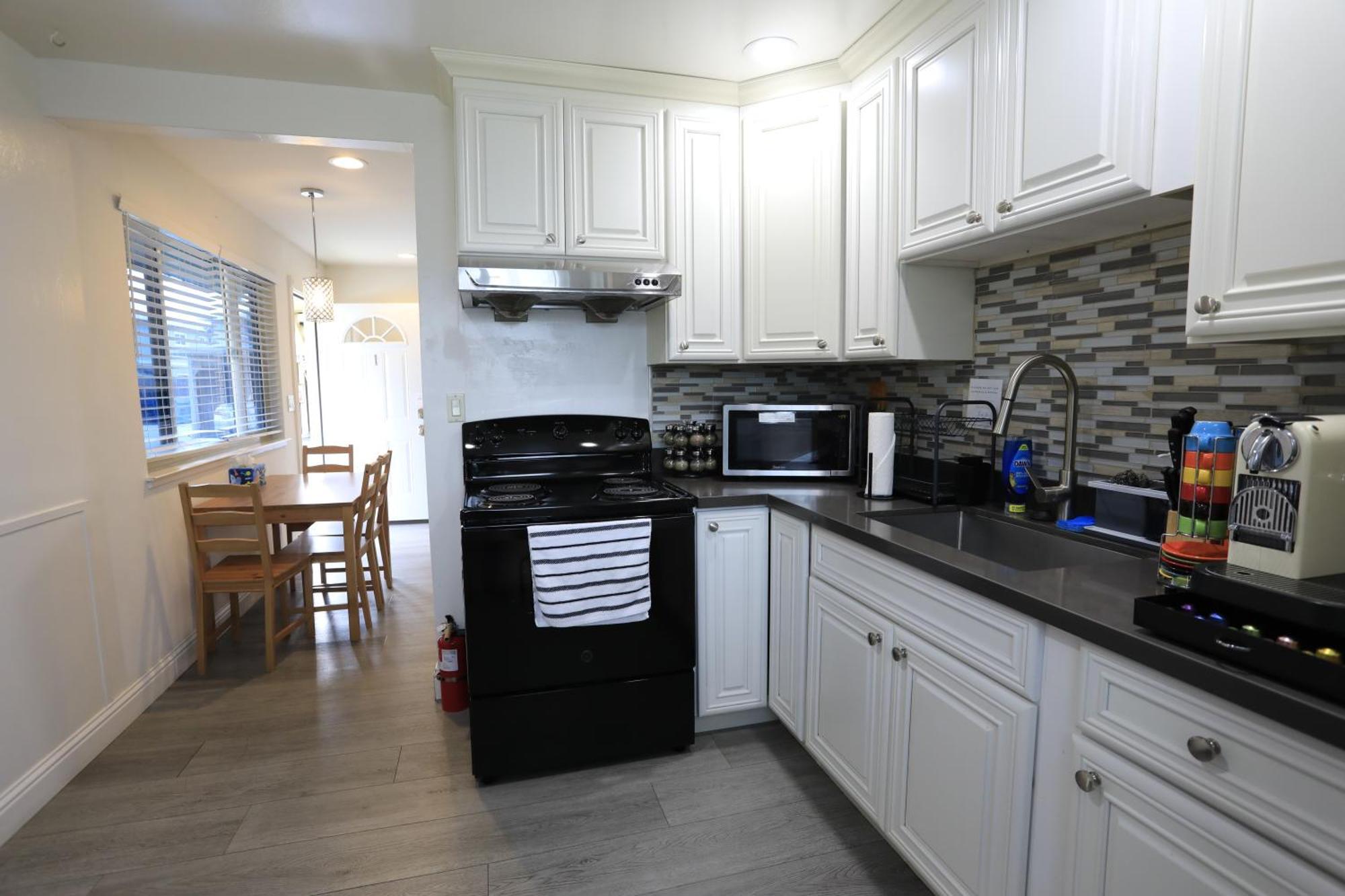 2Br Apt With Brand New Super Quite Ac, Washer, Dryer, Free Ev Station, Free Parking In Cupertino サニーベール エクステリア 写真