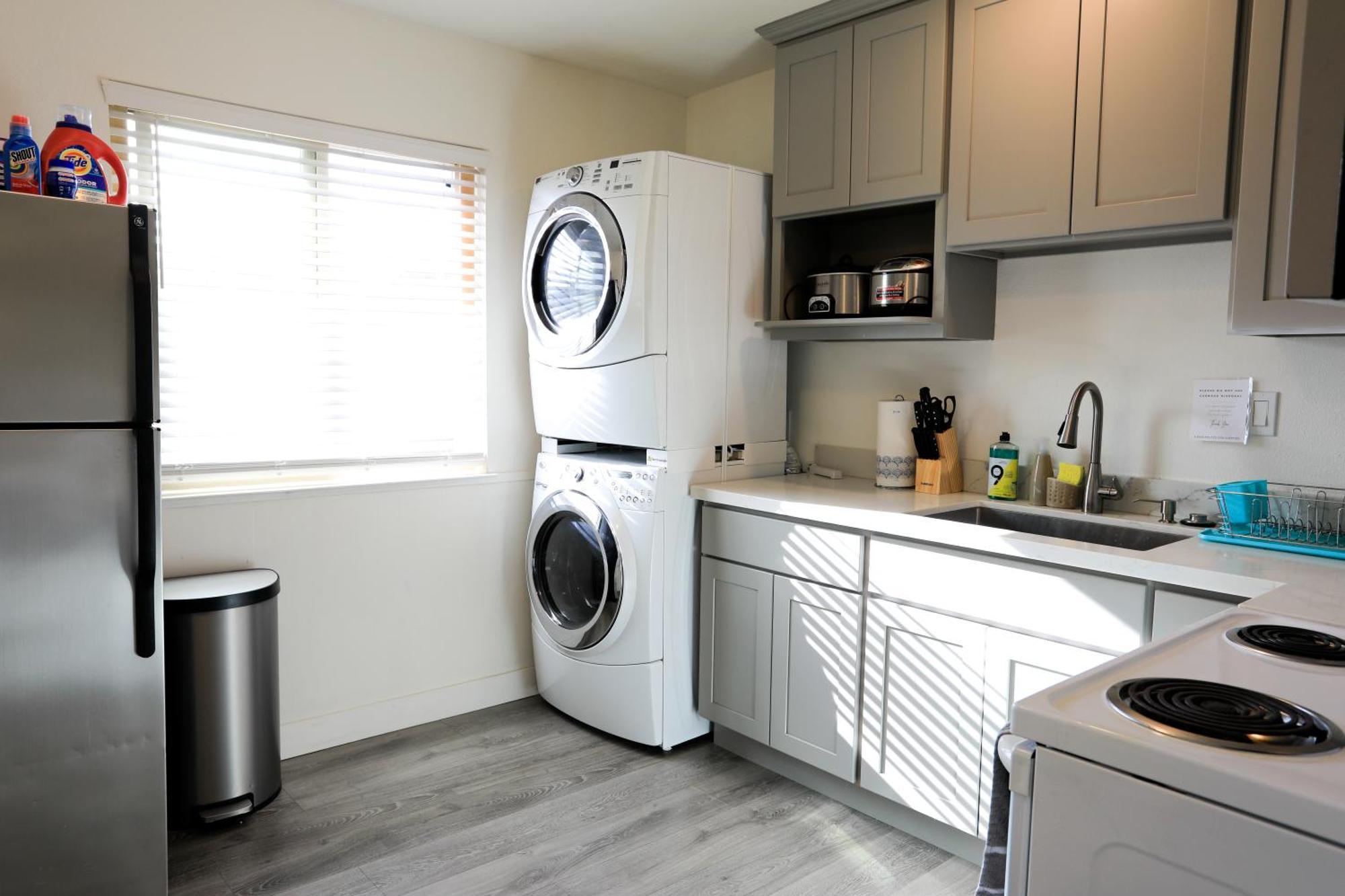2Br Apt With Brand New Super Quite Ac, Washer, Dryer, Free Ev Station, Free Parking In Cupertino サニーベール エクステリア 写真