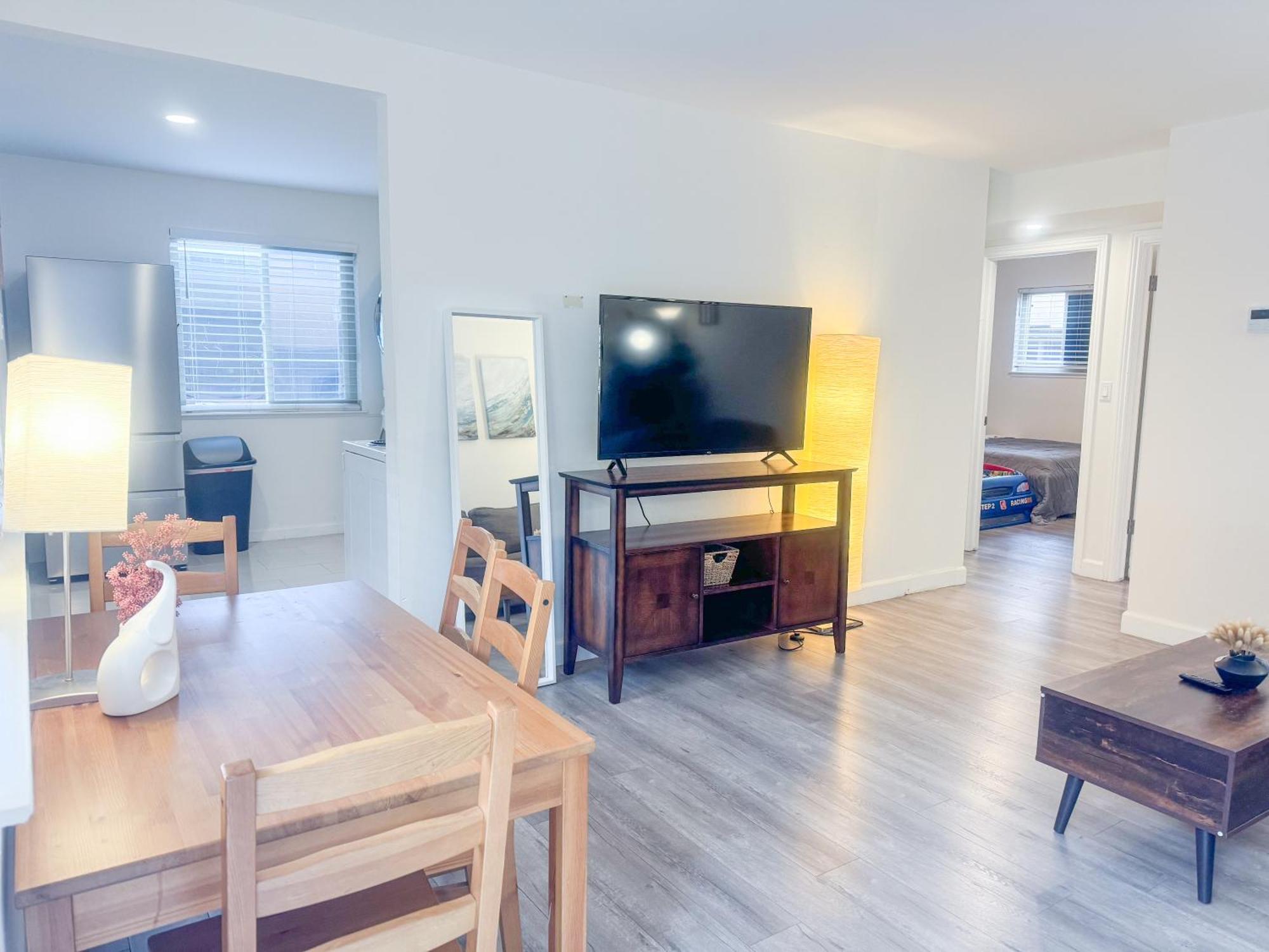 2Br Apt With Brand New Super Quite Ac, Washer, Dryer, Free Ev Station, Free Parking In Cupertino サニーベール エクステリア 写真